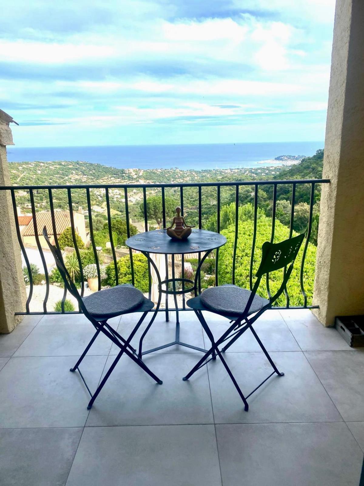 Villa Baievue Cavalaire-sur-Mer Exteriör bild